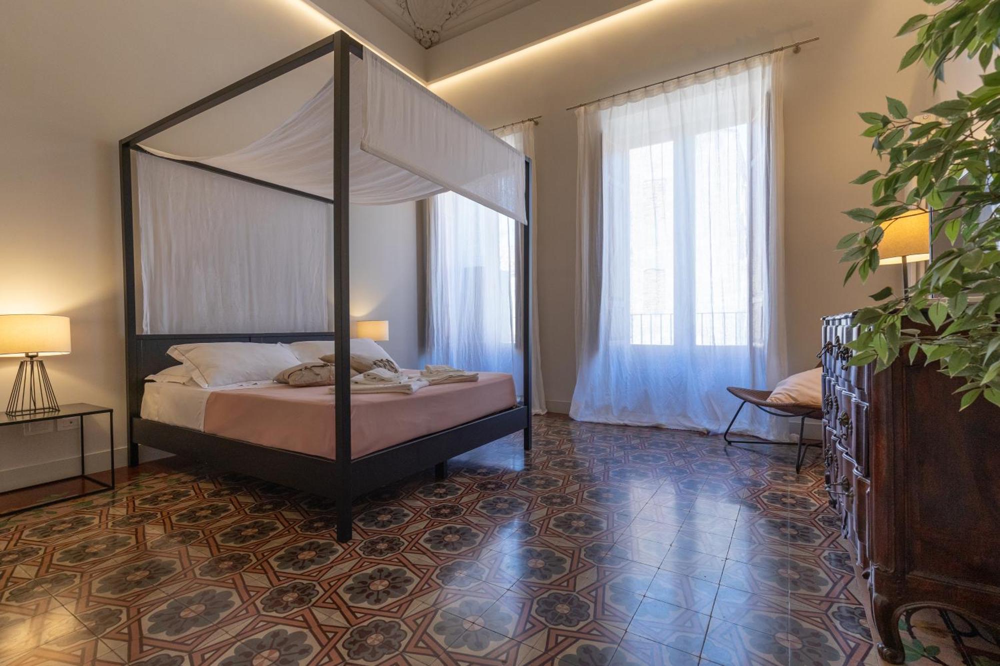Mirone - Suite Apartments Catania Centro Catânia Exterior foto